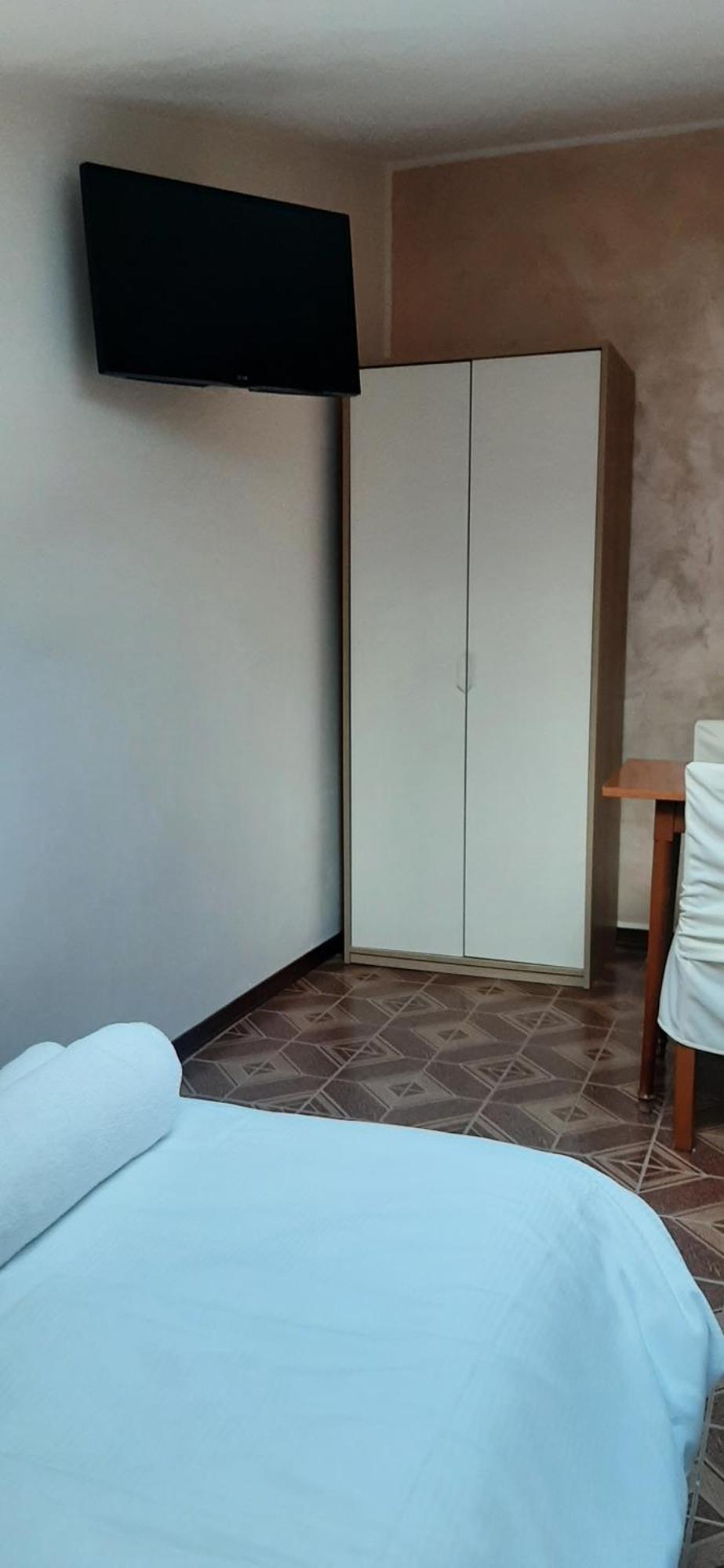 مالتشيزينيه Camere Porto Vecchio Con Parcheggio A Pochi Passi Dal Castello المظهر الخارجي الصورة