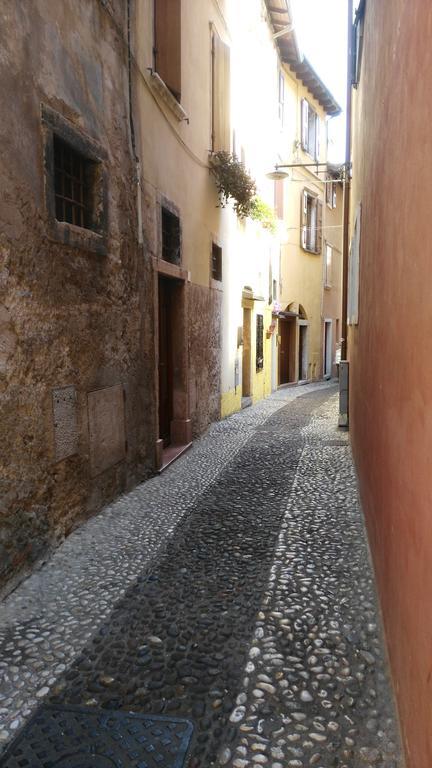 مالتشيزينيه Camere Porto Vecchio Con Parcheggio A Pochi Passi Dal Castello المظهر الخارجي الصورة