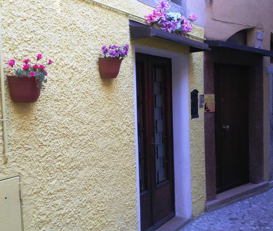 مالتشيزينيه Camere Porto Vecchio Con Parcheggio A Pochi Passi Dal Castello المظهر الخارجي الصورة