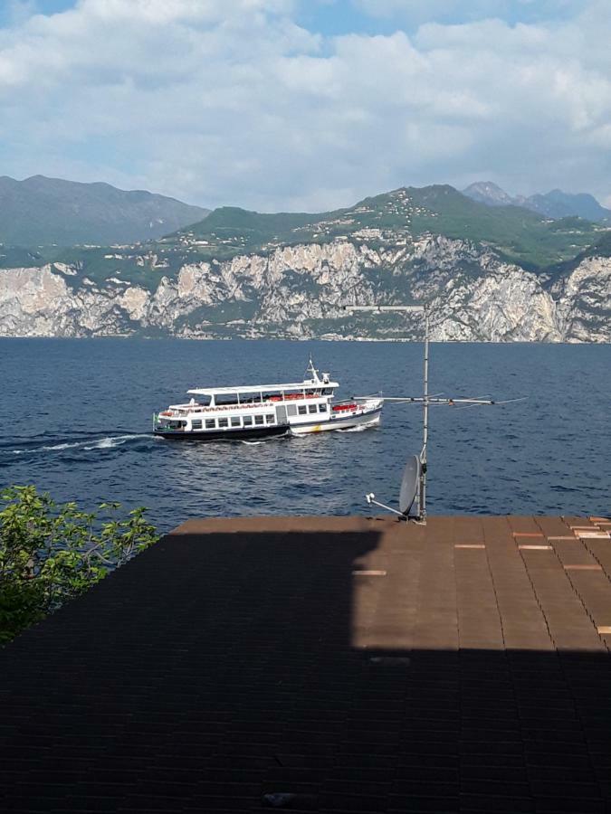 مالتشيزينيه Camere Porto Vecchio Con Parcheggio A Pochi Passi Dal Castello المظهر الخارجي الصورة