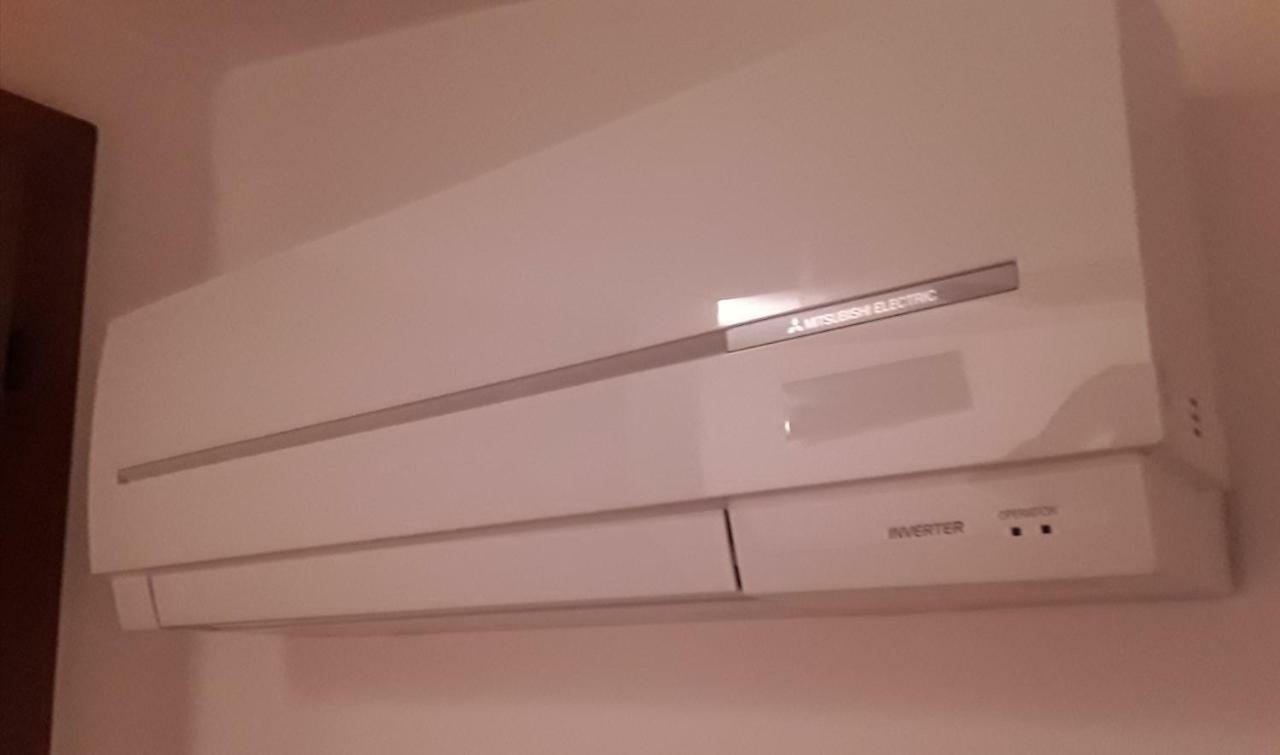 مالتشيزينيه Camere Porto Vecchio Con Parcheggio A Pochi Passi Dal Castello المظهر الخارجي الصورة